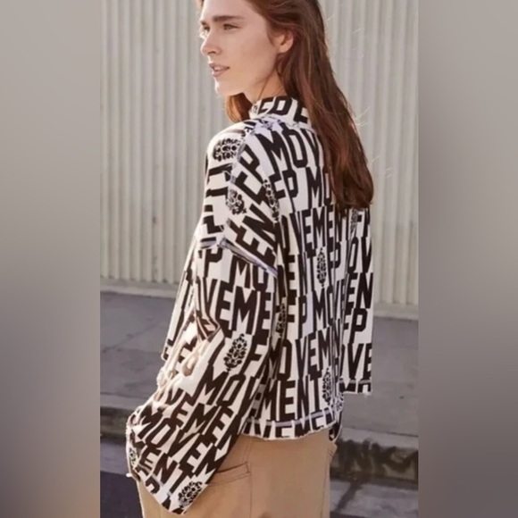 NWOT Free People Movement XS Wild Side Logo Sweatshirt Top Buti Print - Picture 2 of 5